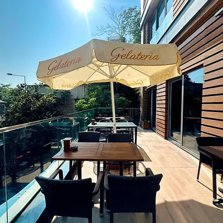 Apartamento Taksim'de 2 Yatak Odalı Daire, Güvenlik, Havuz, Spa, Otopark