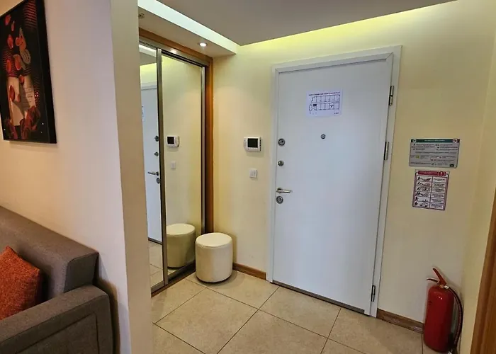 Taksim'de 2 Yatak Odali Daire, Guevenlik, Havuz, Spa, Otopark Apartment *