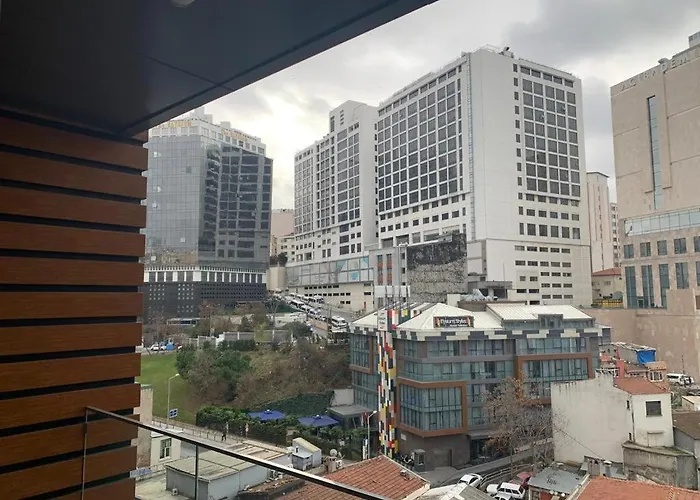 Apartment Taksim'de 2 Yatak Odali Daire, Guevenlik, Havuz, Spa, Otopark